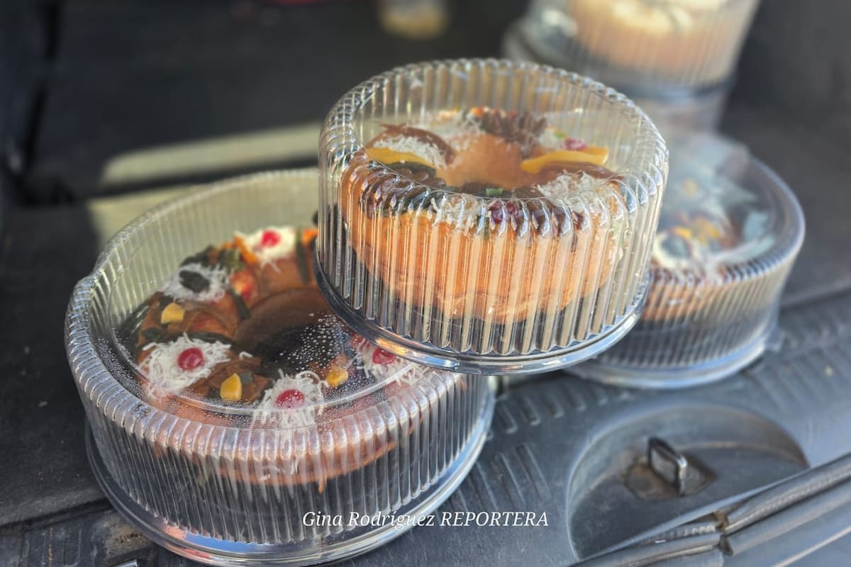 Sanluisino busca llevar sustento a su hogar vendiendo roscas caseras