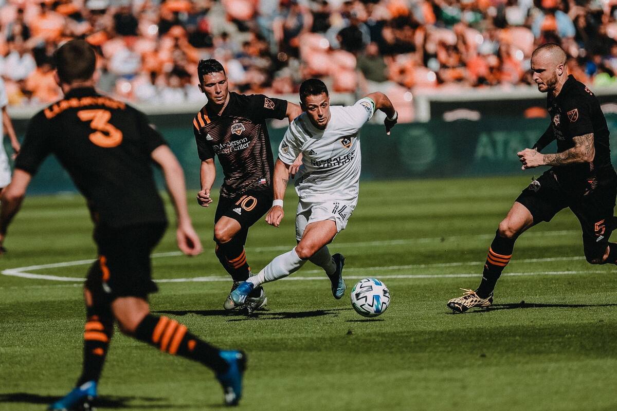 Aceptan futbolistas de la MLS reducción de sueldo y juegos en Orlando, Florida