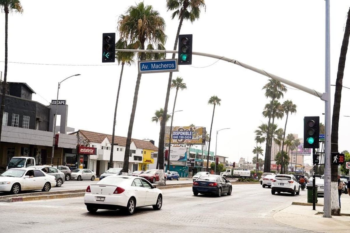 Sin concluir el proyecto de sincronización de los semáforos en Ensenada