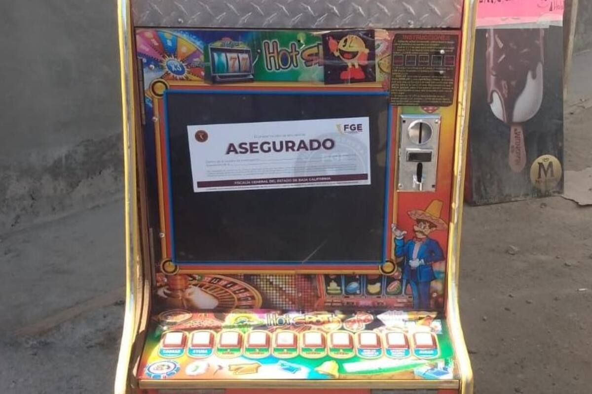 En cateo decomisan “maquinitas” y computadoras