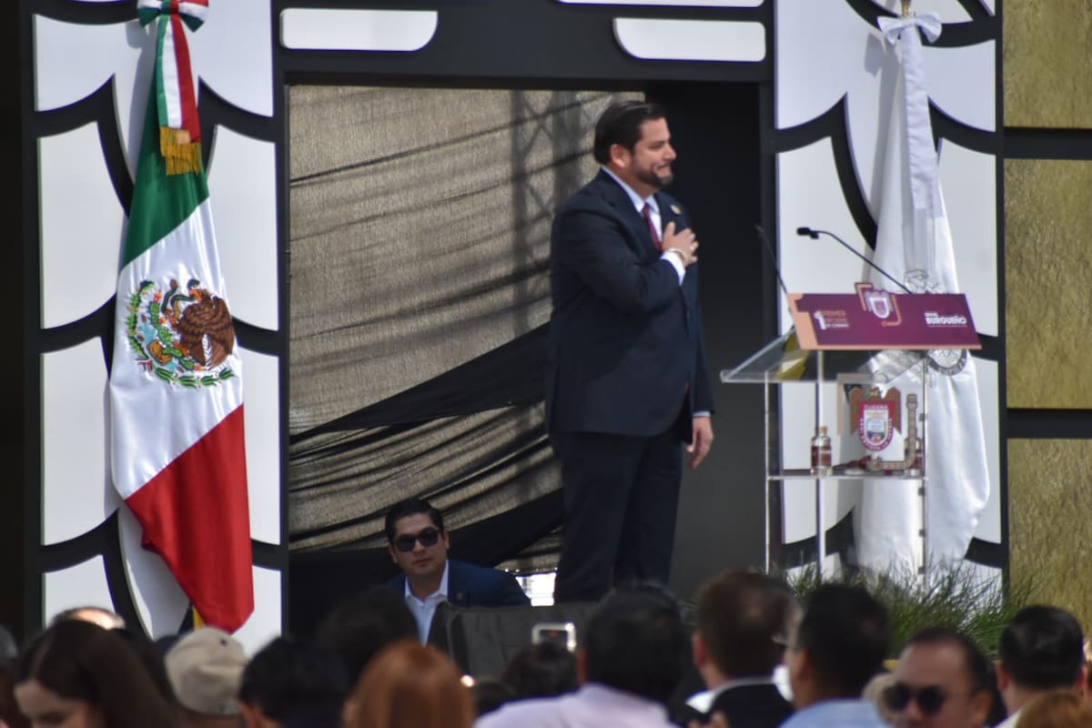 El alcalde Ismael Burgueño Ruiz informó que durante su primer año de gobierno la cobertura en recolección de basura pasó de 60 a 98% de las colonias de Tijuana. Foto: Leonardo Reyes
