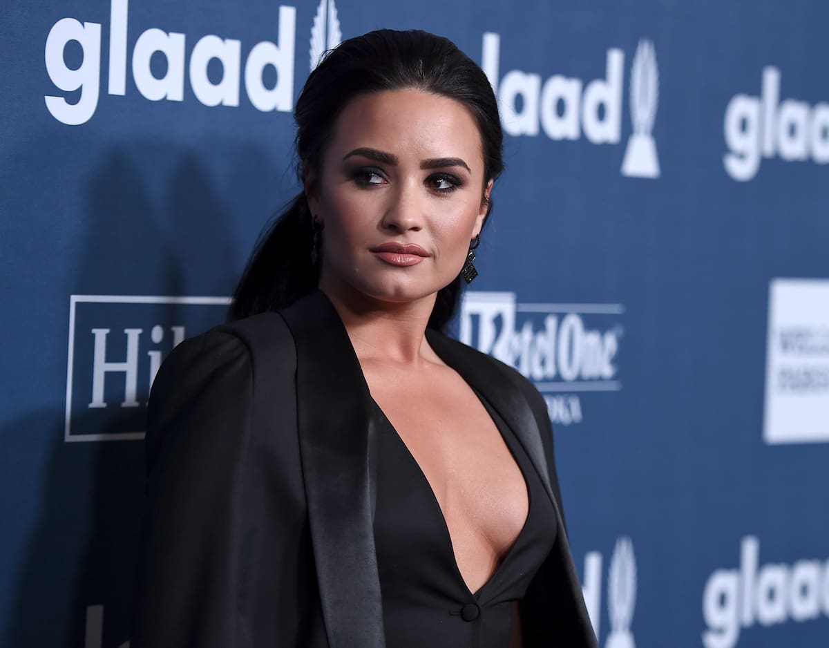Demi Lovato arrives at the 27th Annual GLAAD Media Awards at the Beverly Hilton on Saturday, April 2, 2016, in Beverly Hills, Calif. (Photo by Jordan Strauss/Invision/AP)