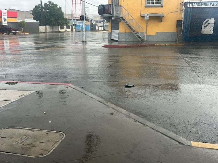 Encharcamientos afectan tránsito de Tijuana