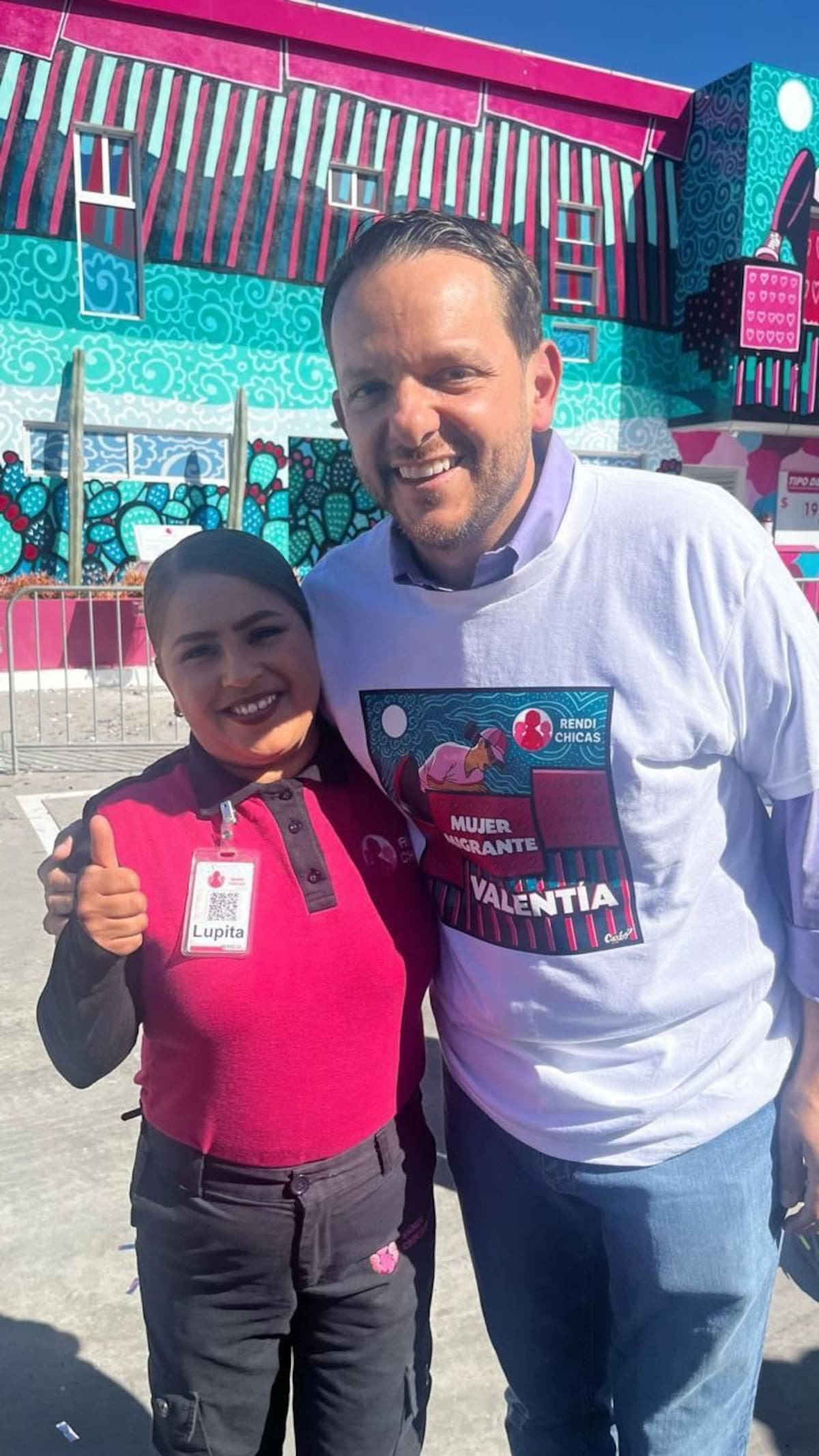 Carlos Torres, coordinador honorario de Proyectos Estratégicos del gobierno de Tijuana estuvo en la develación del mural.