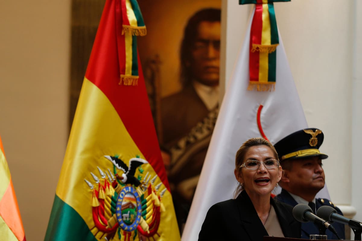 ¿Enfrentar la crisis en Bolivia da ventaja electoral a Añez?