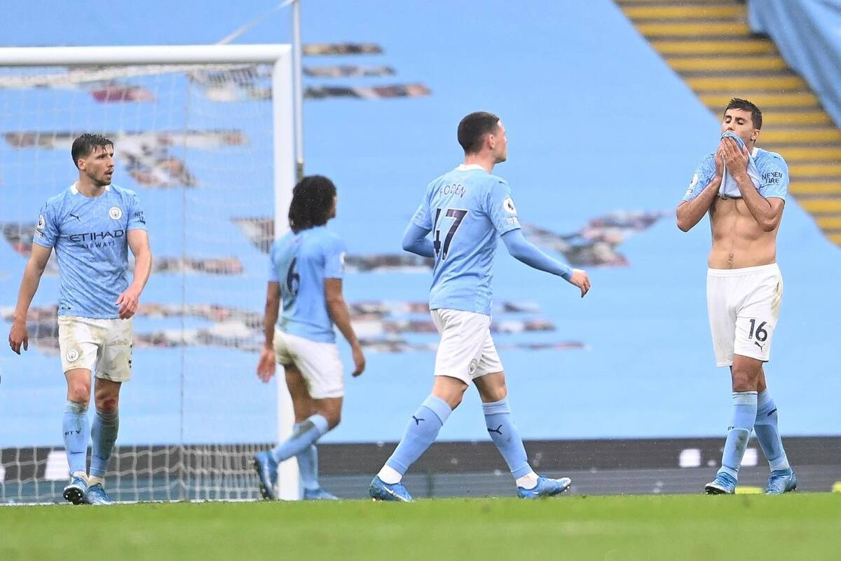 Manchester City pierde ante el Chelsea y aplaza festejo en la Liga Premier