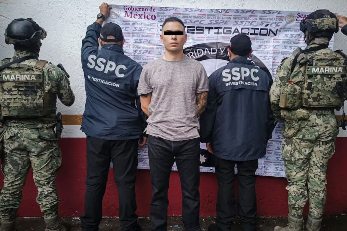 Secretaría de Marina, SSPC e INM detuvieron en Polanco a ciudadano colombiano identificado como Juan Carlos Montero Mestre, presuntamente vinculado a grupo delictivo transnacional, tras operativo con inteligencia de Colombia