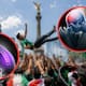 Salud CDMX emite alerta urgente ante la peligrosa práctica “quiere volar, quiere volar” en los festejos del Mundial debido al riesgo de fracturas, traumatismos craneales severos y caídas que pueden resultar mortales para los aficionados