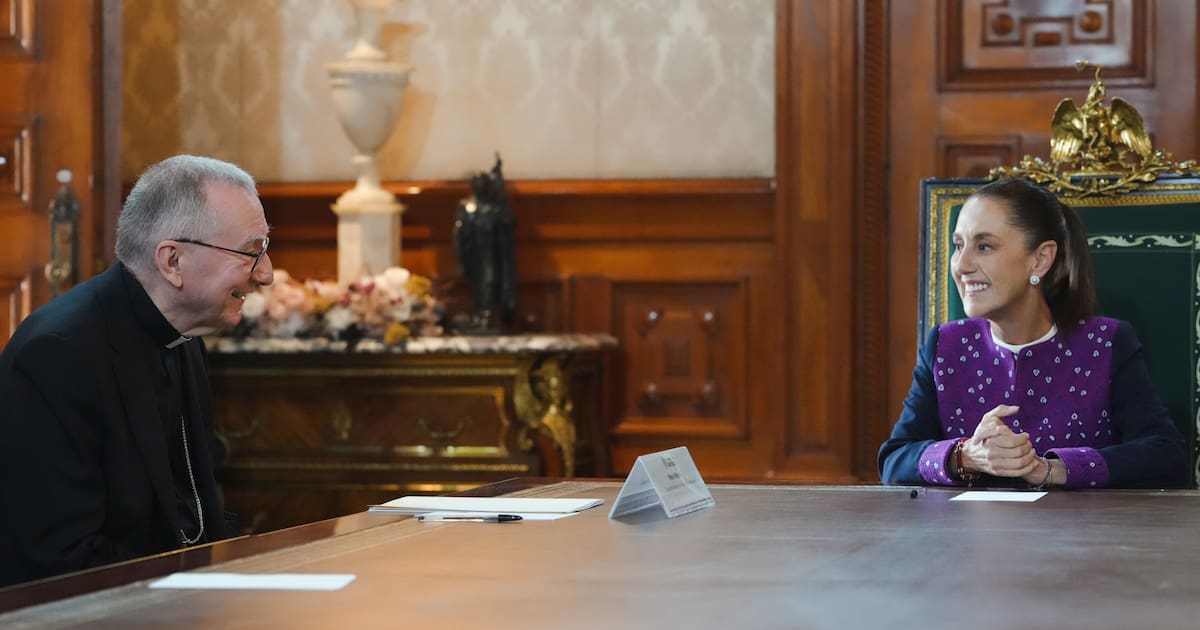 Sheinbaum recibe al secretario de Estado del Vaticano y vincula el debate sobre inteligencia artificial con los llamados del papa León XIV a la paz y la fraternidad