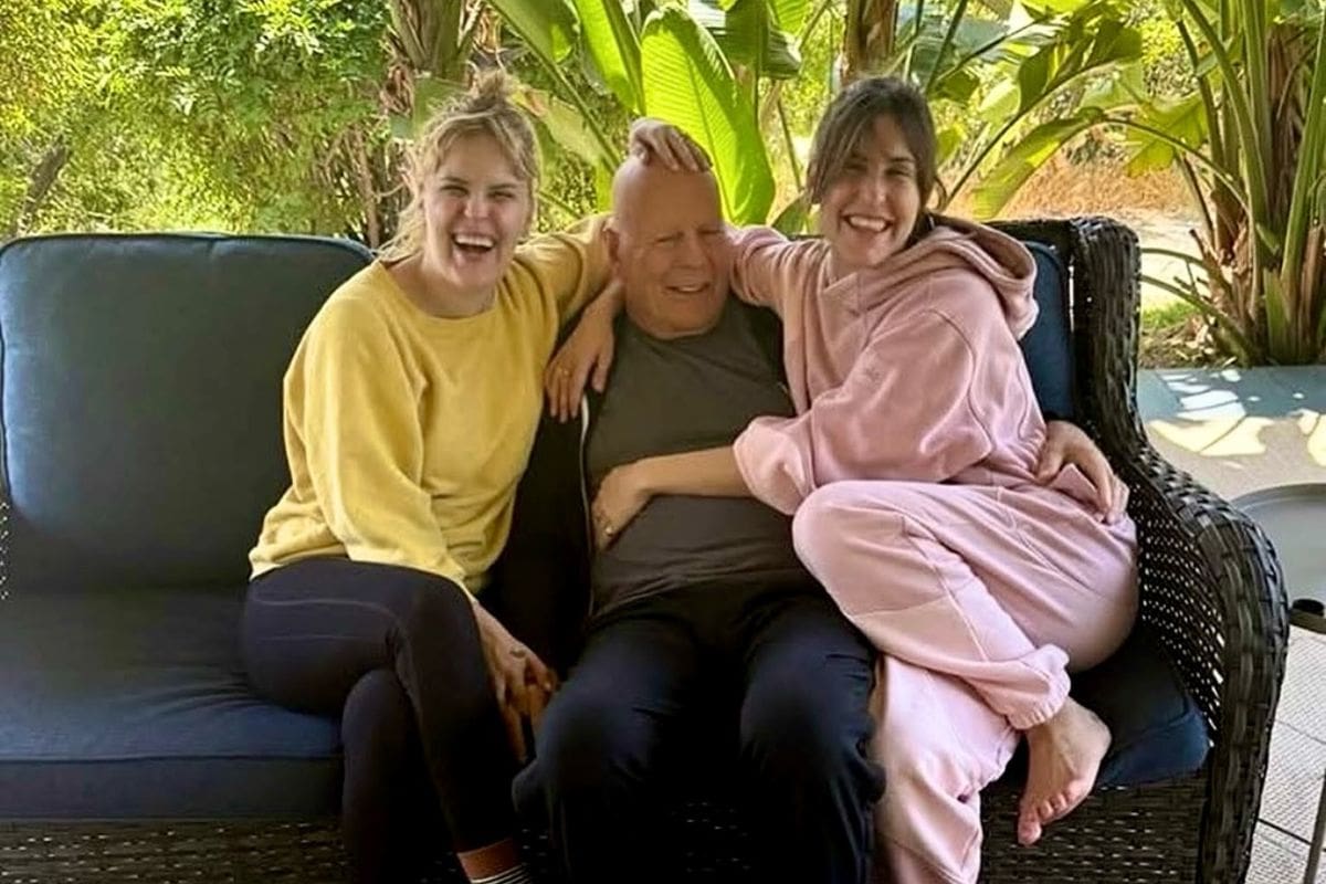Bruce Willis reaparece junto a sus hijas tras su lucha contra la demencia frontotemporal