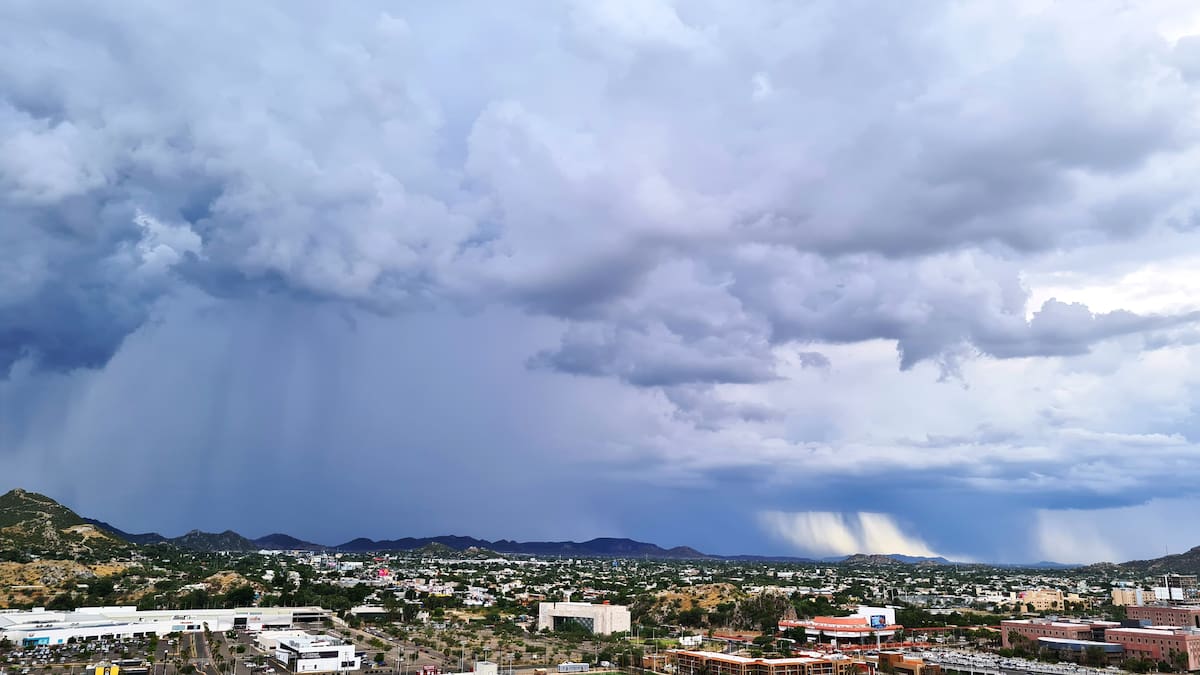Los remanentes de “Lorena” dejarán lluvias ligeras en Hermosillo, antes de dar paso a un repunte de temperaturas que alcanzarán sensaciones de hasta 50 °C. FOTO: BANCO DIGITAL