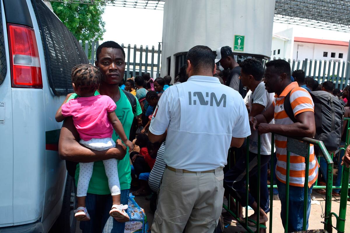 Localizan a 40 migrantes en carretera Saltillo-Monterrey