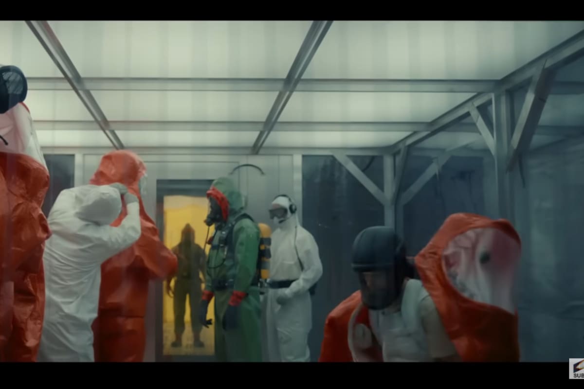 Una lingüista es la última esperanza de la humanidad cuando 12 naves alienígenas llegan a la Tierra: la película que cambió la ciencia ficción