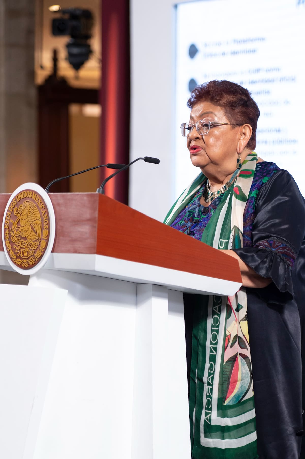 Ernestina Godoy en la "Conferencia del Pueblo" de la presidenta Claudia Sheinbaum. | Crédito: Presidencia