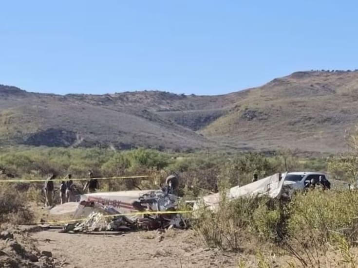 Avioneta se desploma en carretera de Chihuahua: reportan dos fallecidos