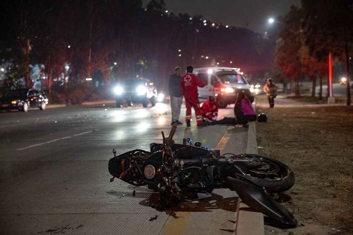 Motociclista resulta herido tras accidente en Rosas Magallón