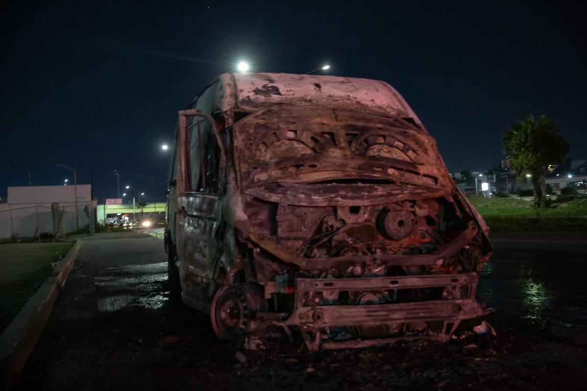 Camión cargado de sueros se incendia en la Vía Rápida Oriente