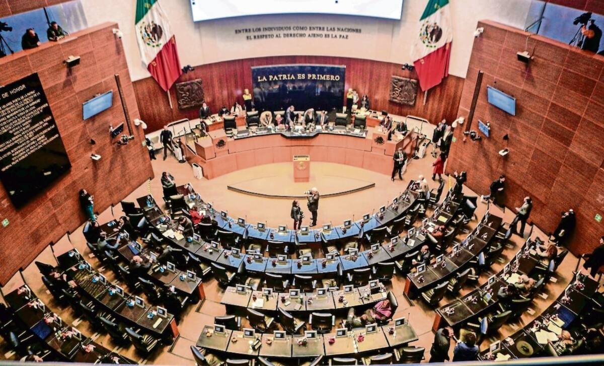 Esperan contar con los votos en contra de la reforma por parte de los 43 senadores de oposición. | Crédito: El Universal