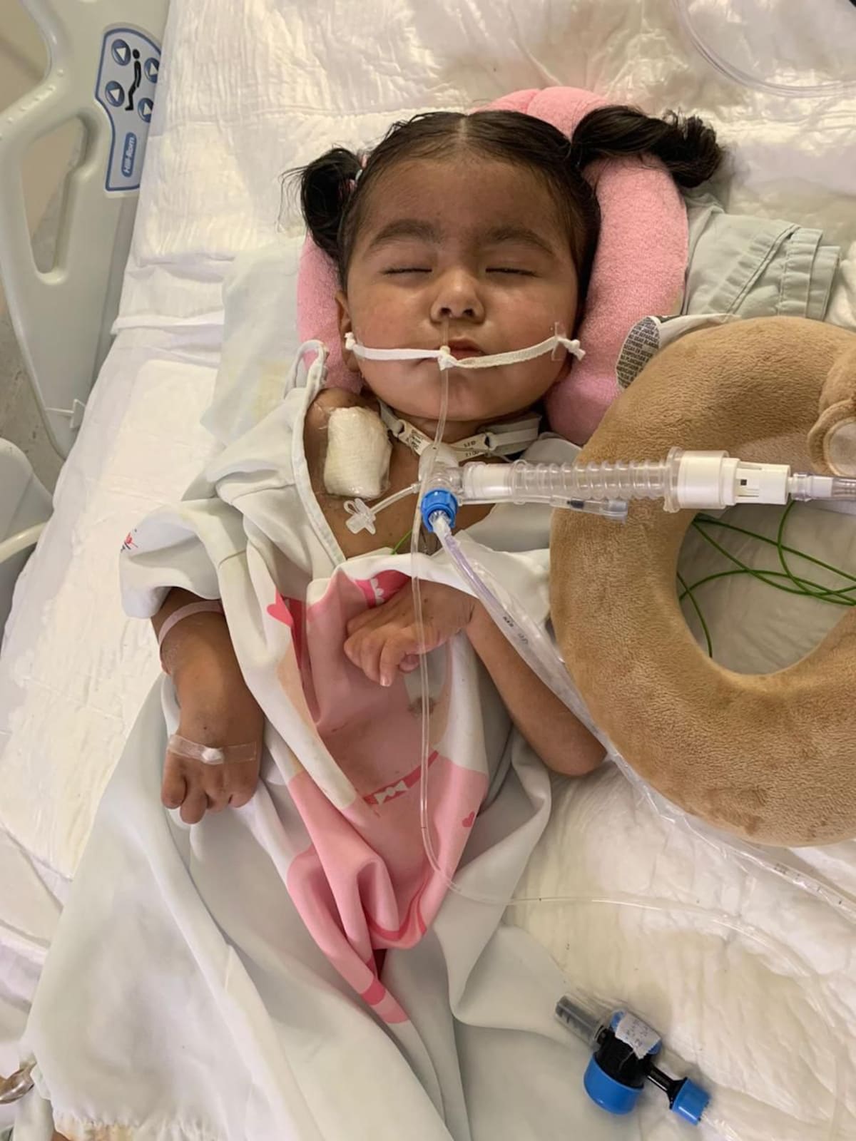 Dalet no siempre tuvo parálisis cerebral; era una niña sana hasta el día 30 de noviembre de 2023, en la madrugada cuando inició con dificultad respiratoria. | Crédito: Especial GH