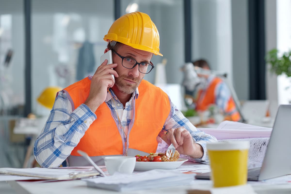 Reducción de la jornada laboral a 40 horas ya está por llegar y alertan que eliminar la media hora de comida violaría la Ley Federal del Trabajo
