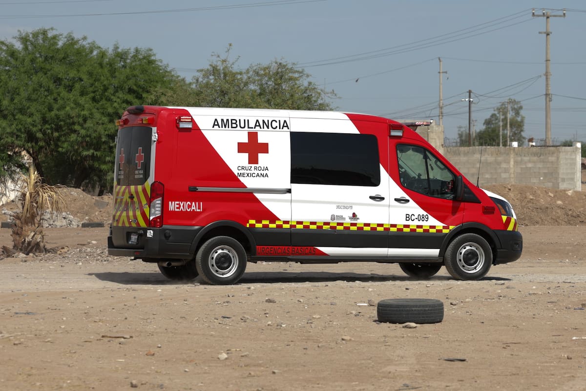 Volcadura en carretera a Paredones deja un muerto y un adolescente herido