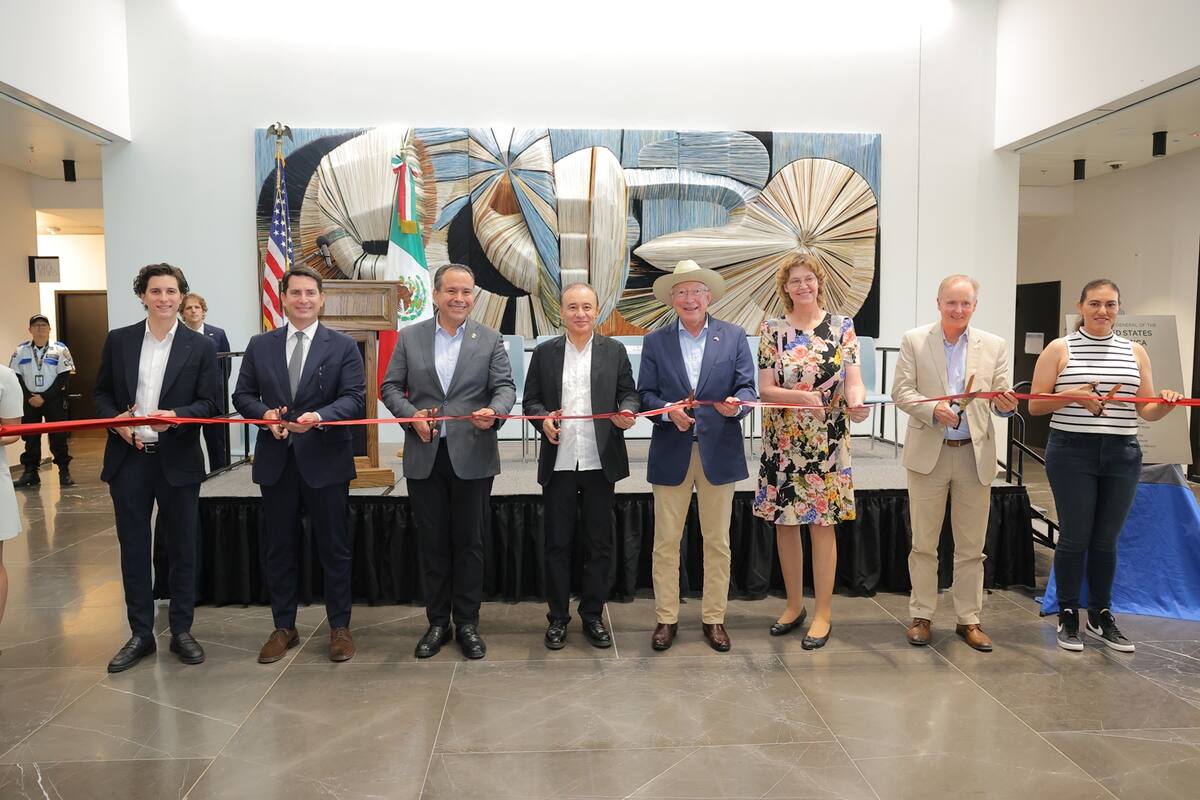 Inauguración de consulado, nueva sede de lujo