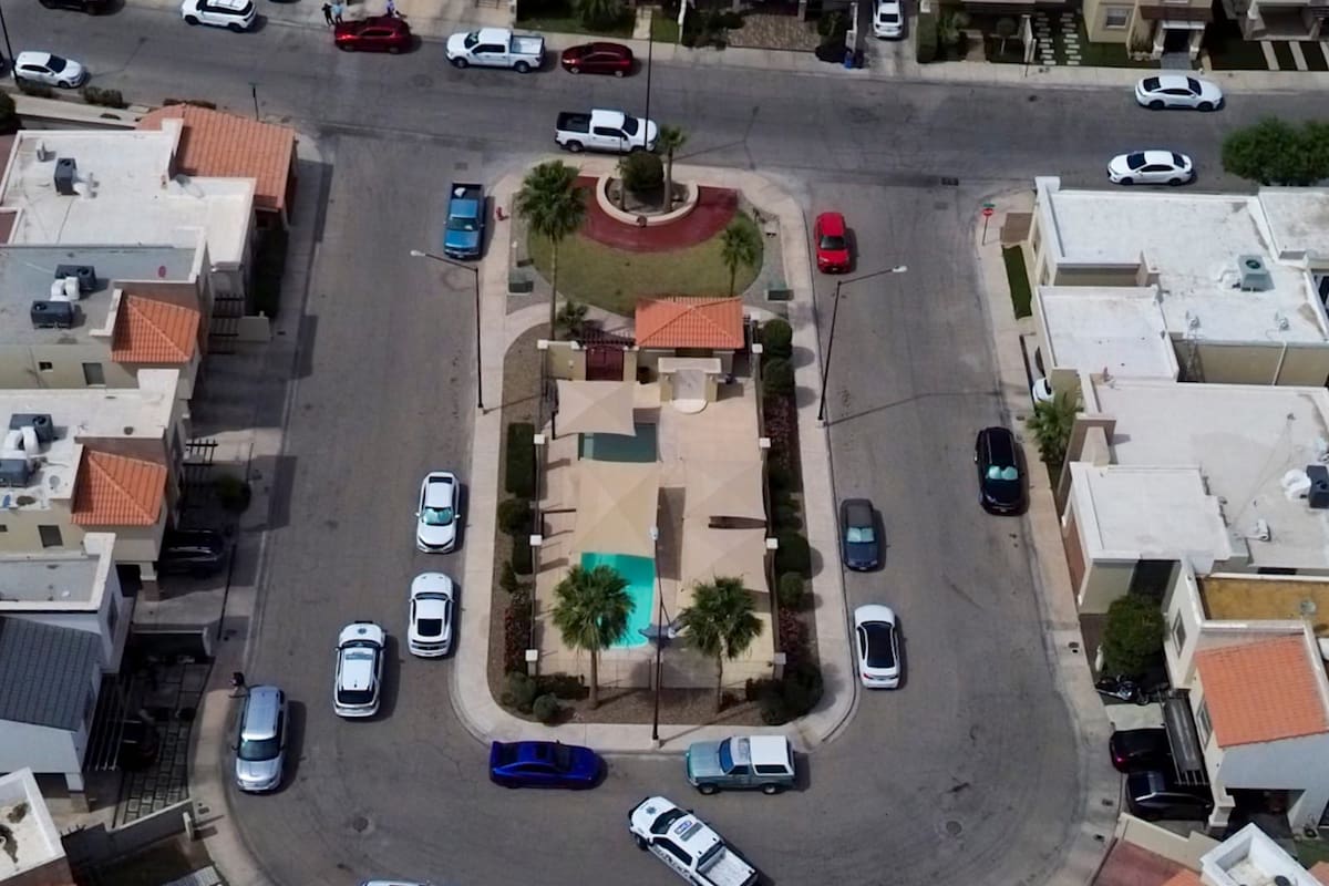 Niño de 3 años se queda encerrado dentro de un carro y lo encuentran sin vida