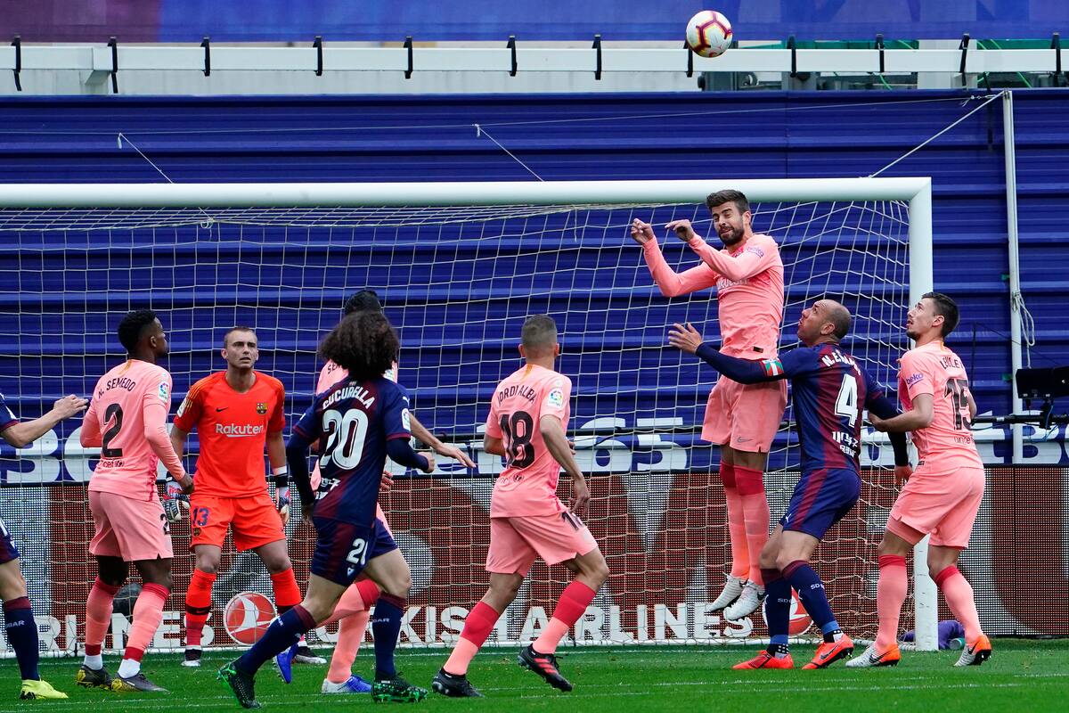 Barcelona empata con el Eibar con doblete de Messi