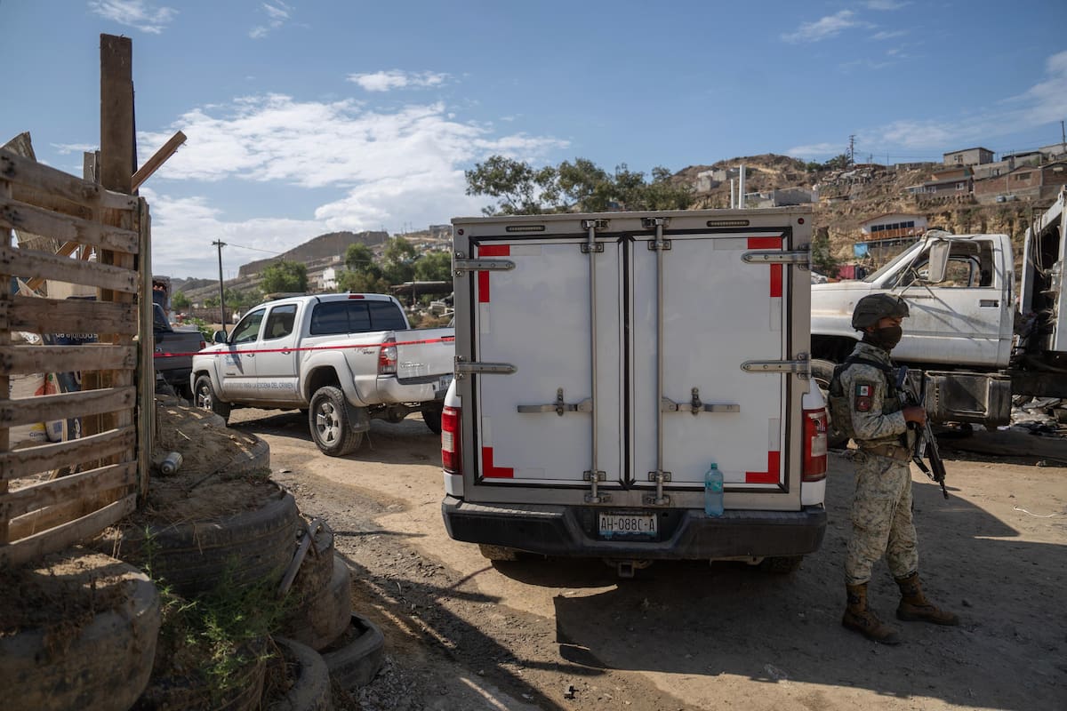 Los elementos intervinieron al ofendido, el cuál ya no presentaba signos vitales. Foto: Border Zoom