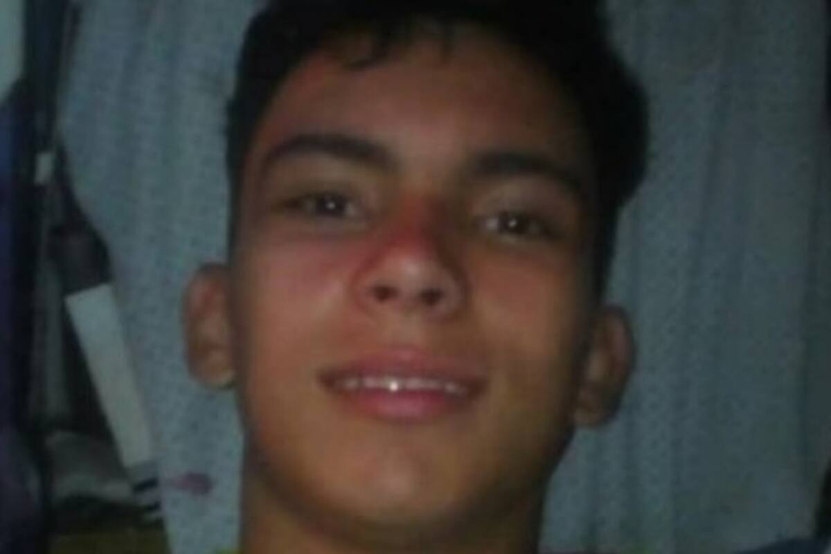Madre afirma "mi hijo se quiere matar" por abuso policial