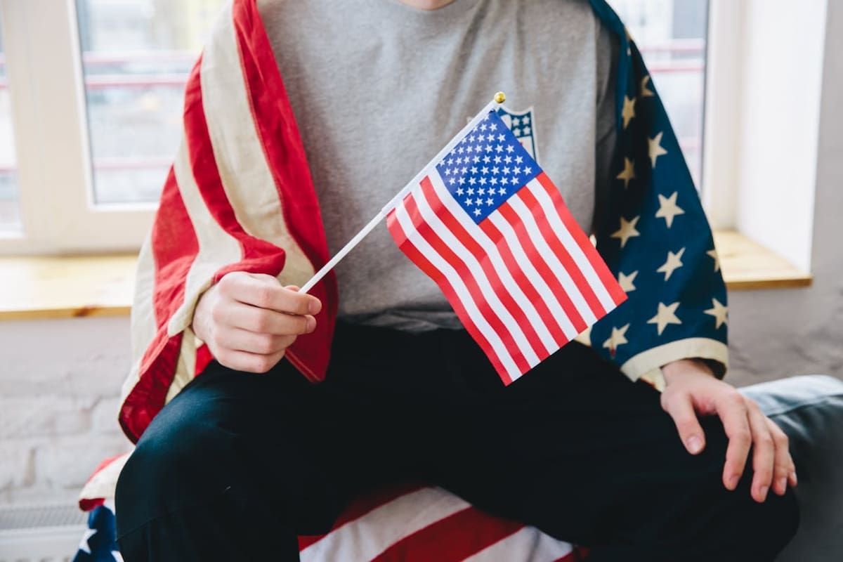 EEUU anula la ciudadanía de un residente de Florida tras comprobar un fraude de 3.8 millones de dólares en apoyos por la pandemia