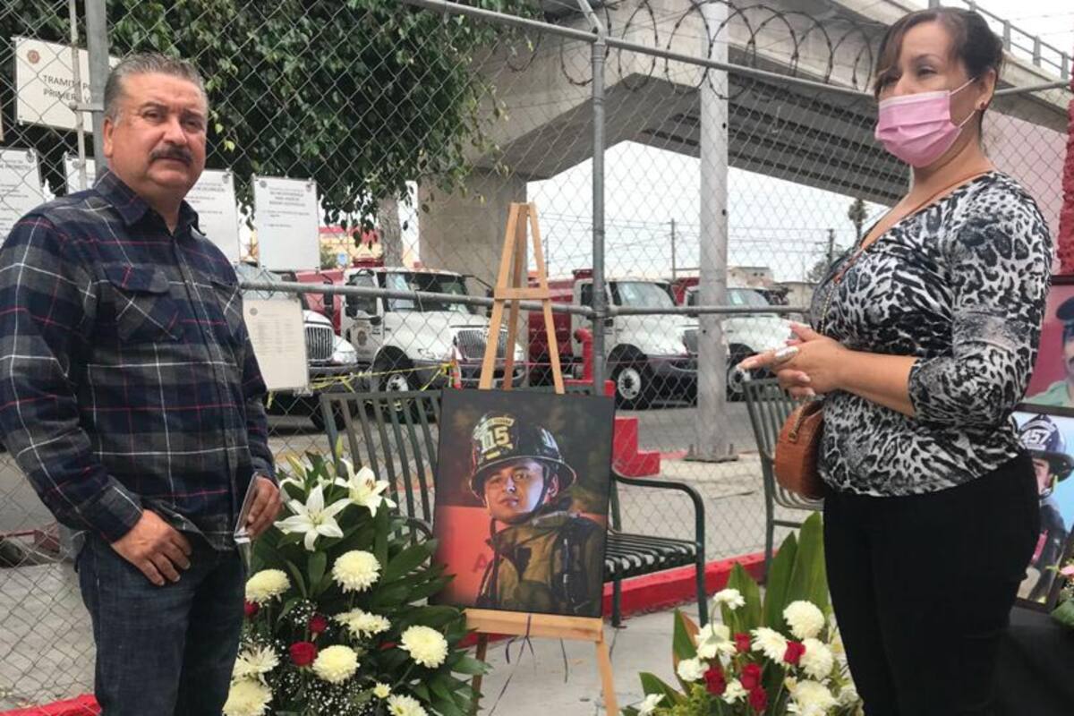 Recuerdan a Omar Martínez, el bombero que salvó la vida de un hombre en Tijuana