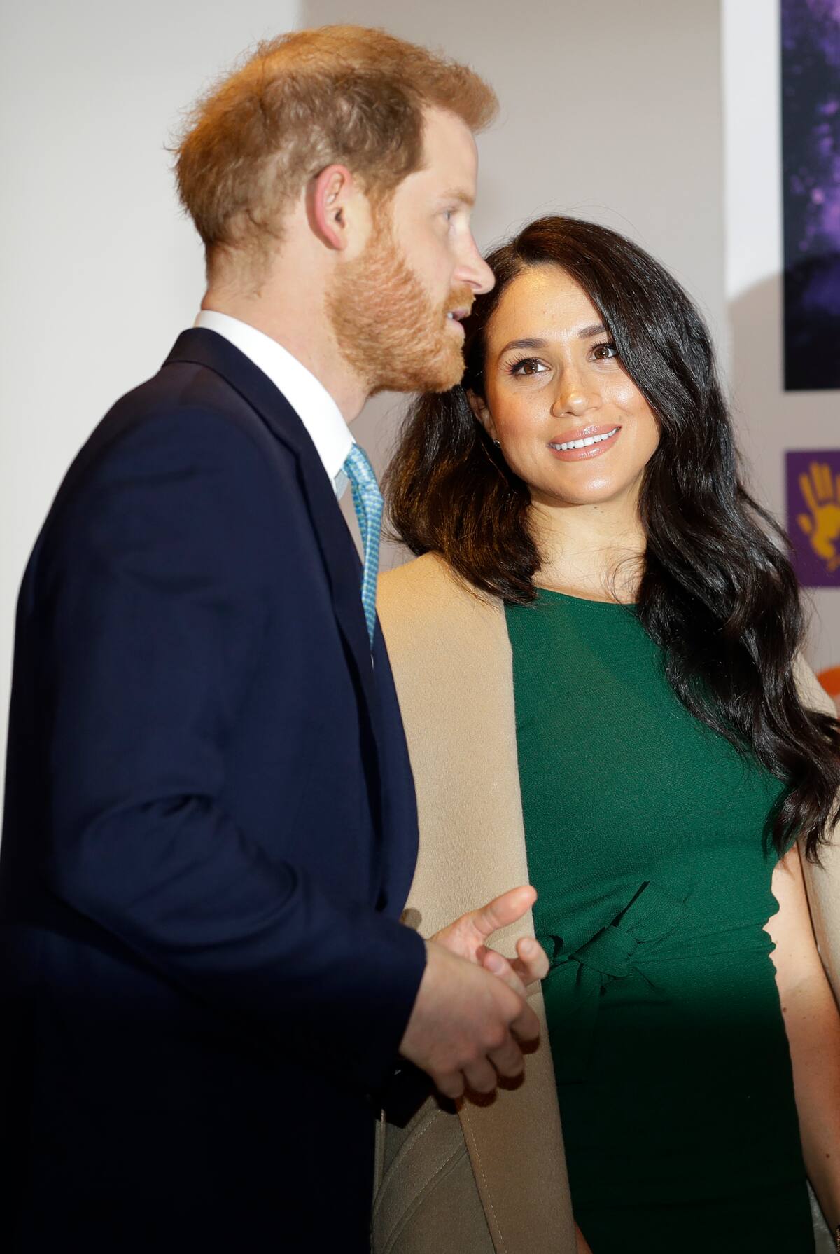 El príncipe Enrique y su esposa Meghan, duquesa de Sussex, llegan a los premios WellChild en Londres el martes 15 de octubre del 2019. (AP Foto/Kirsty Wigglesworth)