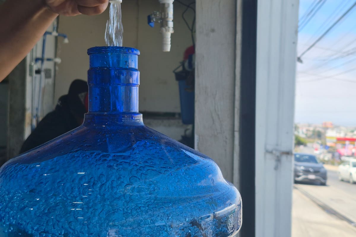 Sin agua desde hace días: familias de Tijuana compran pipas y garrafones ante falla en El Carrizo