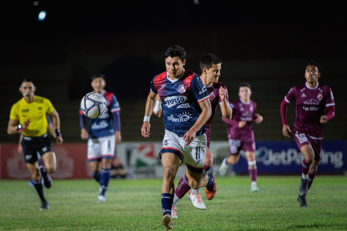 Deja Ronaldo Talavera a Cimarrones; llega a Tepatitlán