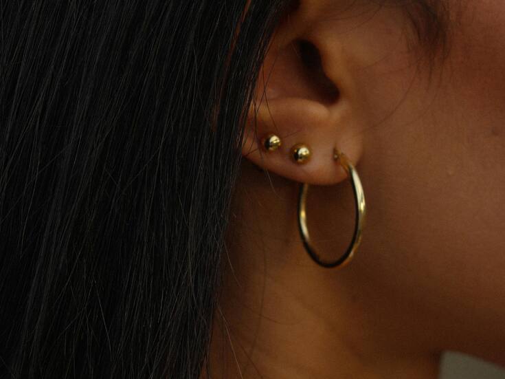 Por esta razón tus orejas no soportan los aretes de “fantasía”