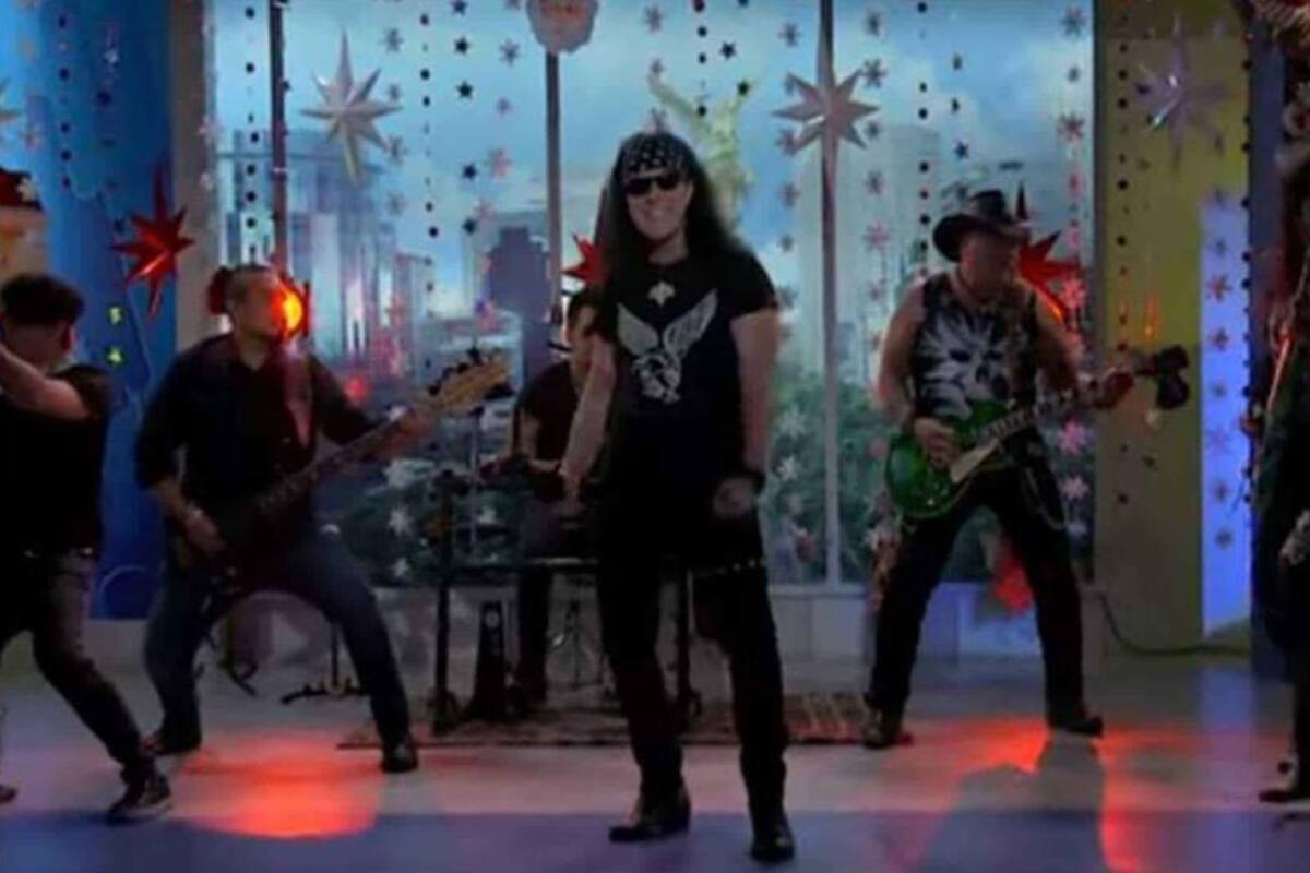 Demuestra Carlos Trejo su talento como rockero al lado de Dave Evans