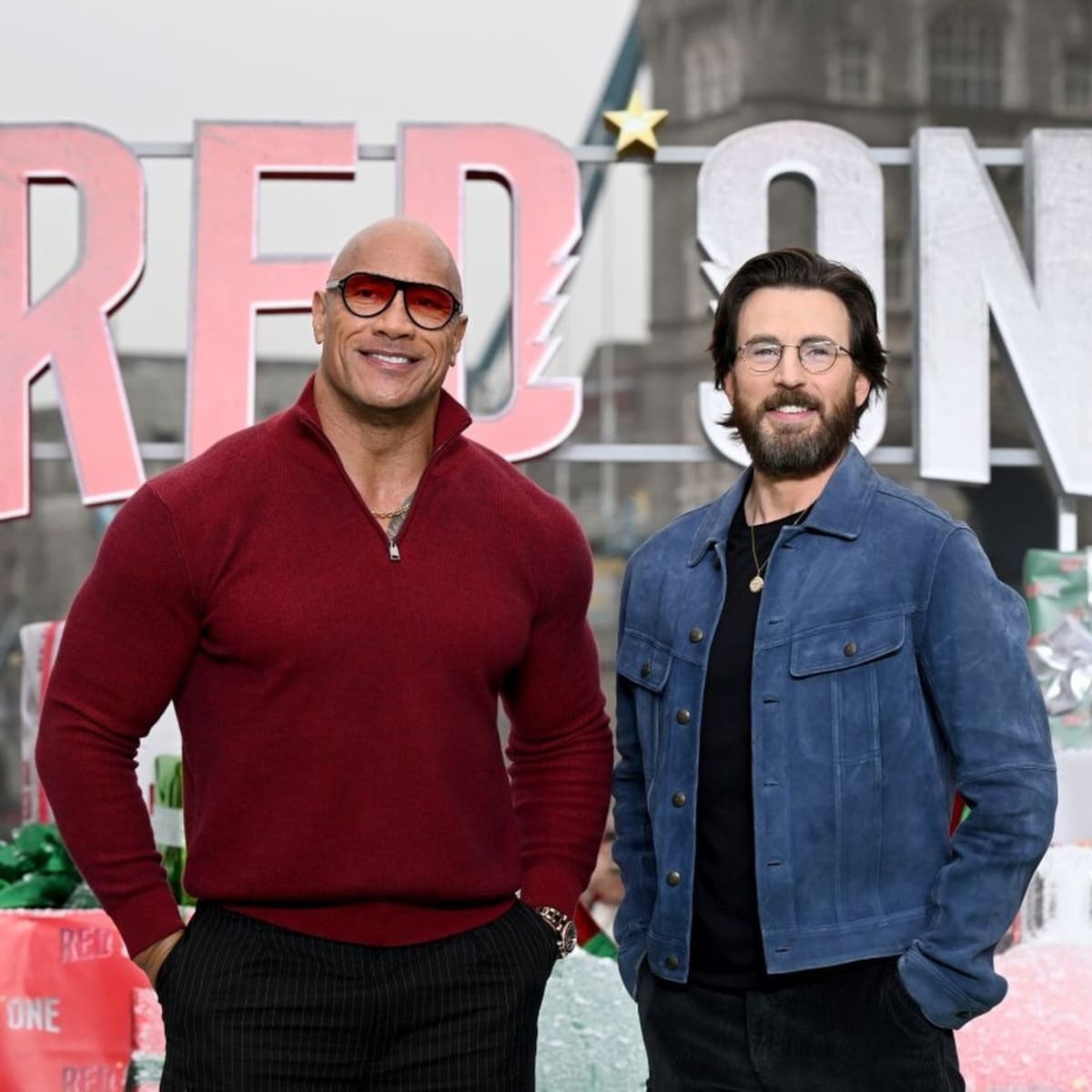Dwayne Johnson y Chris Evans / Instagram: @redonemov