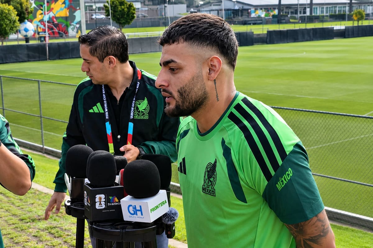 Alexis Vega aguanta las críticas a la Selección Mexicana