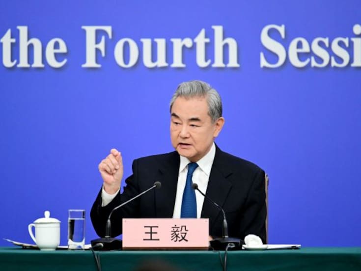 Puntos clave de la Conferencia de Prensa Ofrecida por el Miembro del Buró Político del Comité Central del PCCh y Ministro de Relaciones Exteriores Wang Yi