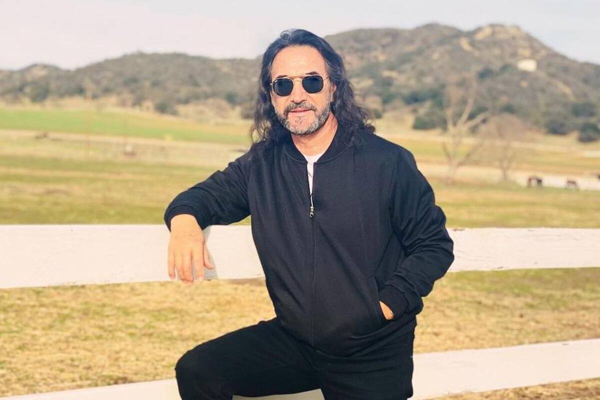 A “El Buki” le encanta ser tendencia en Twitter con sus frases románticas