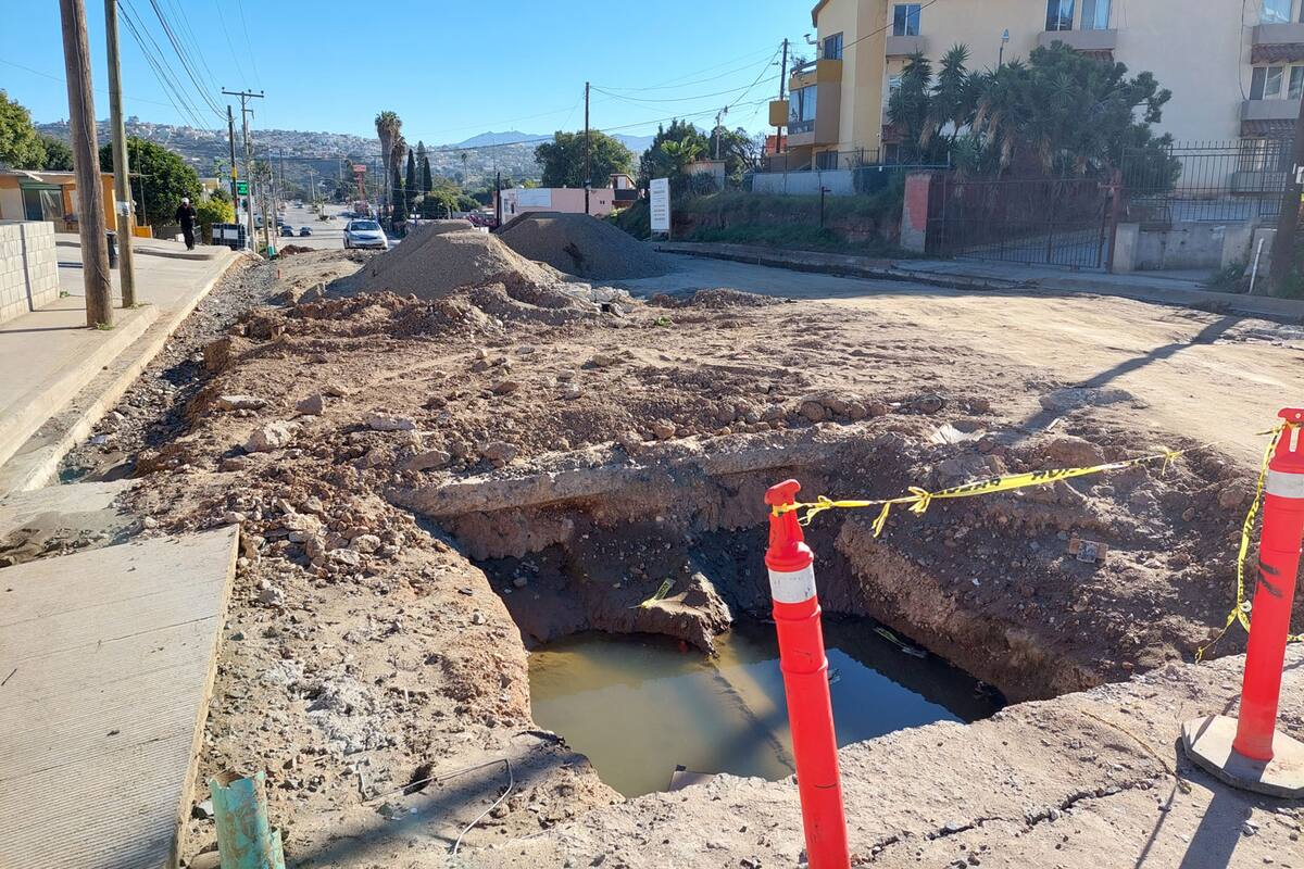 Rehabilitación de la calle Ámbar en Ensenada está detenida