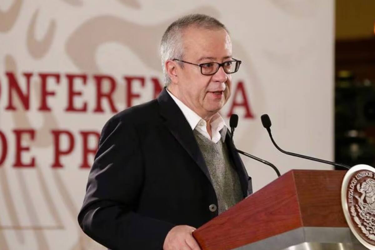 AMLO califica de “Buitres” a quienes relacionan muerte de Carlos Urzúa con su gobierno; es una “guerra sucia”, advierte