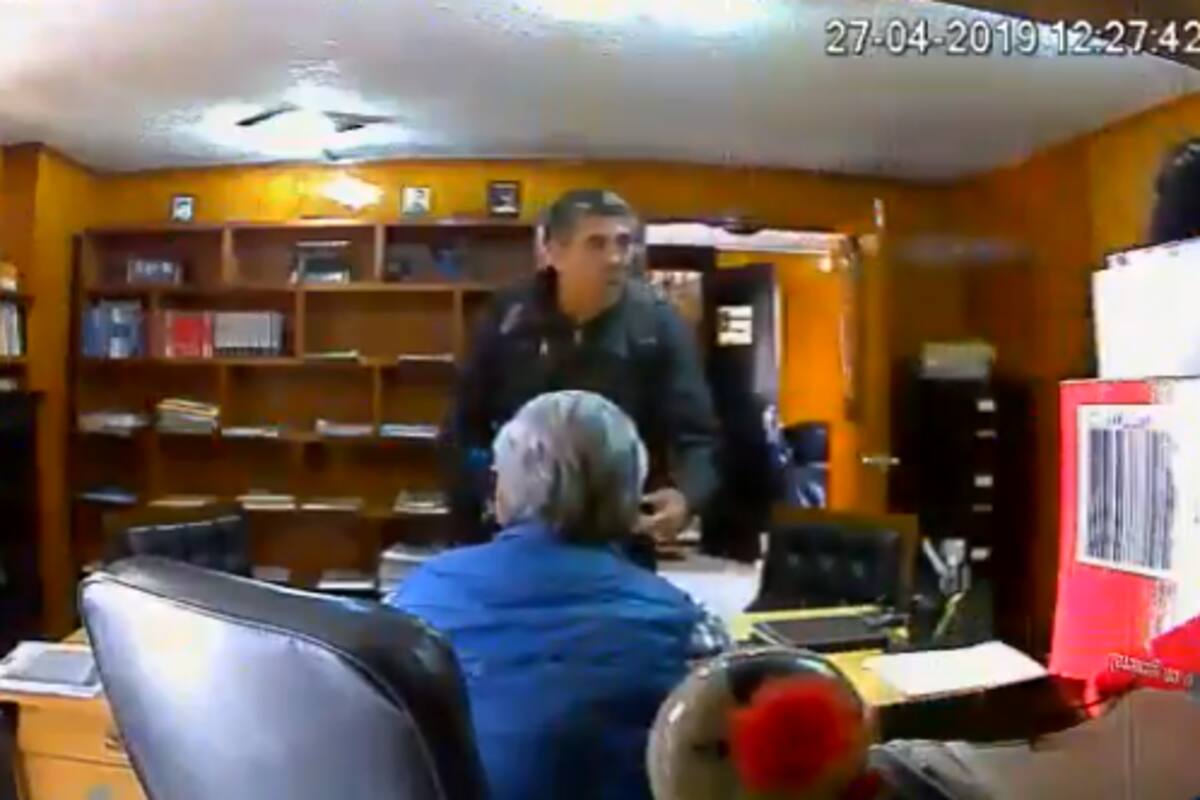 Edomex: Ingresa a oficina y mata a abogado