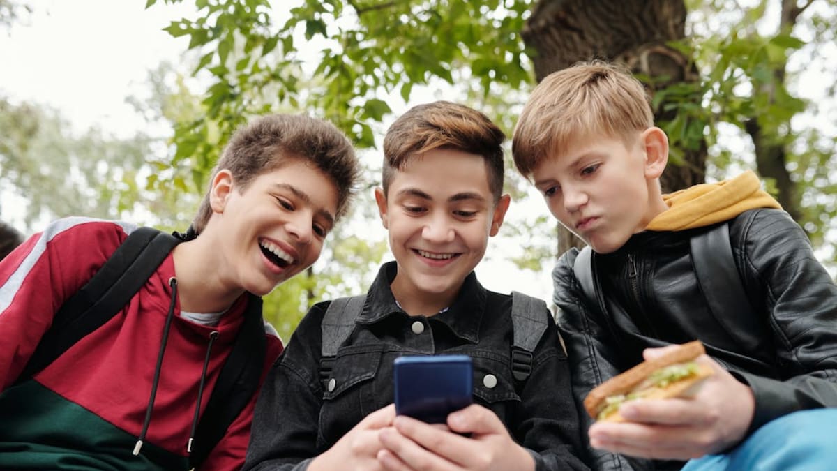 Brasil impulsa una nueva ley para obligar a redes sociales y plataformas digitales a retirar contenido nocivo para menores y reforzar controles de edad