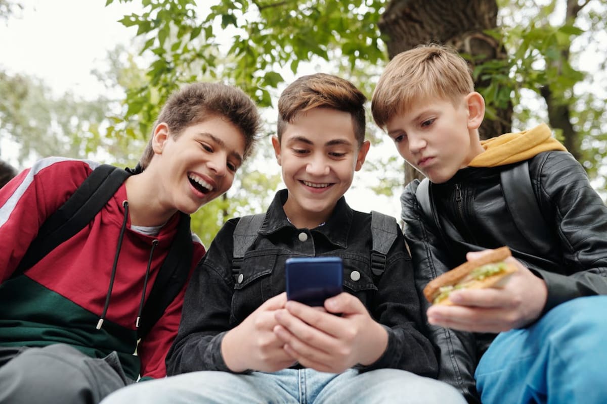 Brasil impulsa una nueva ley para obligar a redes sociales y plataformas digitales a retirar contenido nocivo para menores y reforzar controles de edad