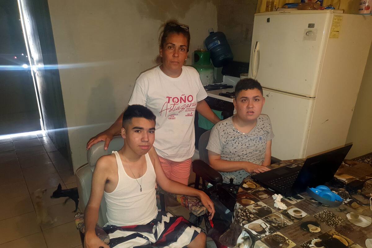 Rosa necesita apoyo para ella y sus dos hijos que nacieron con distrofia muscular