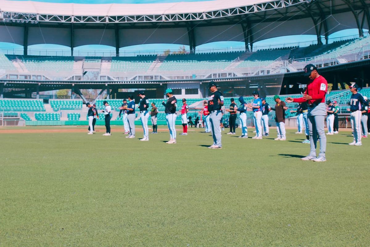 Más de 50 aspirantes acuden a evaluación con Algodoneros de SLRC