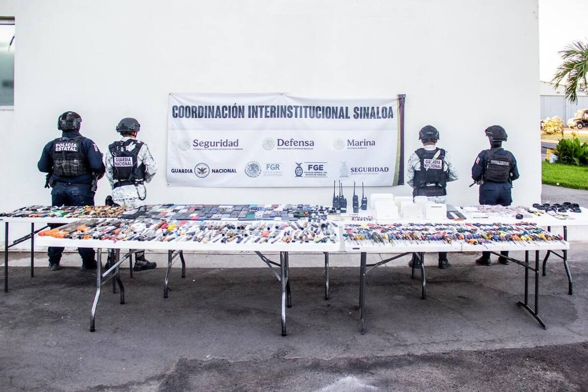 Decomisan objetos prohibidos durante revisión en Centro Penitenciario de Aguaruto, Culiacán
