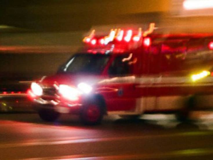 Motociclista de 20 años en condición crítica tras chocar contra un auto en Yuma